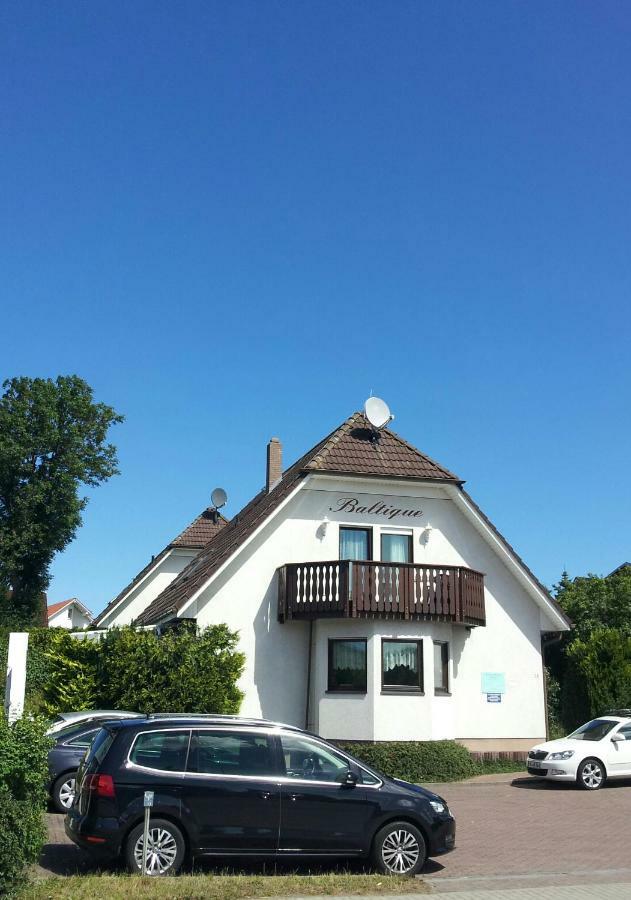 Baltique Apartment Глове Екстериор снимка